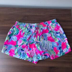 Lilly Pulitzer Shorts in Medium NWT Katia Short in style Raise the Bar